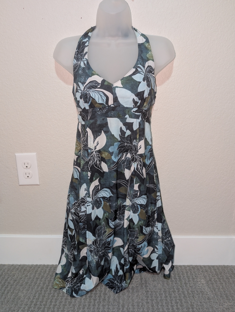 Athleta Halter Dress Size 2 - Picture 2 of 11
